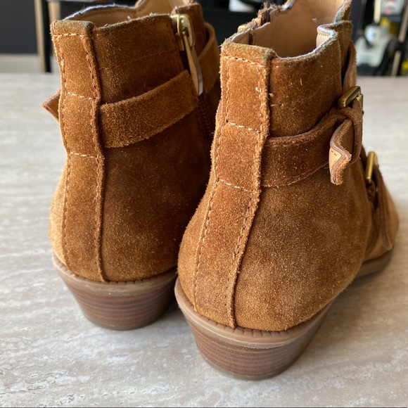 CLOSET CLOSING Franco Sarto Rynn Suede Ankle Bootie - Picture 6 of 7